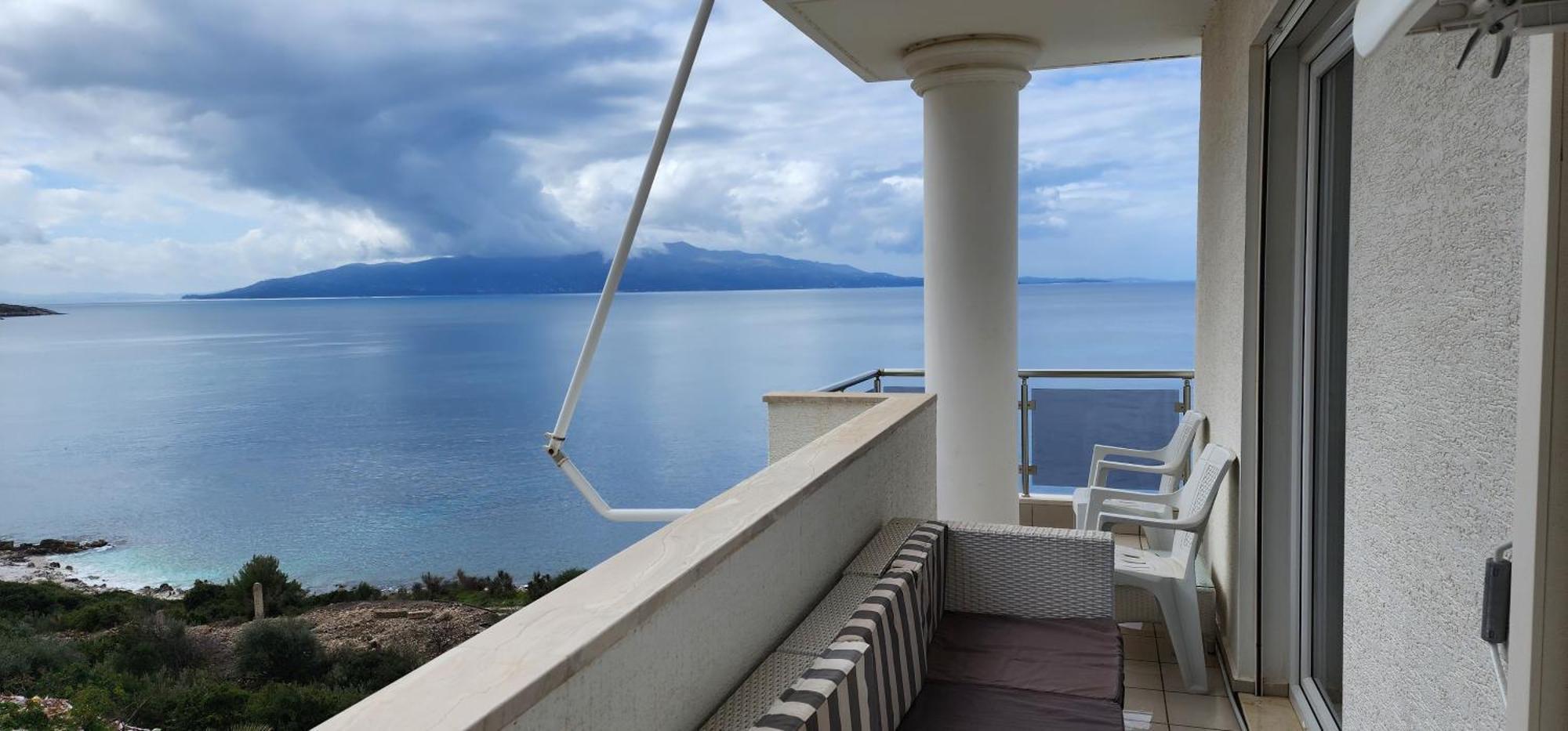 White Residence Luxury Apartments Саранде Екстериор снимка