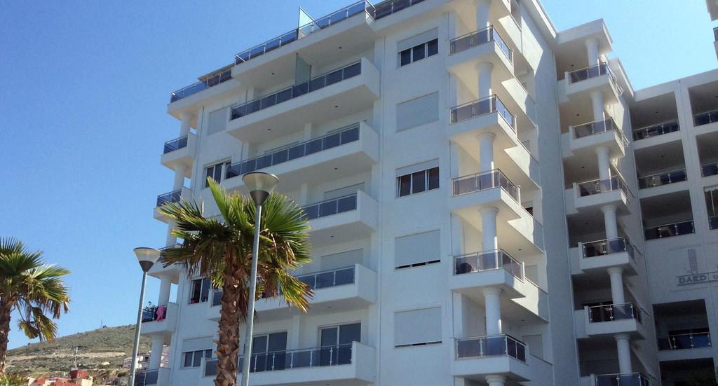 White Residence Luxury Apartments Саранде Екстериор снимка