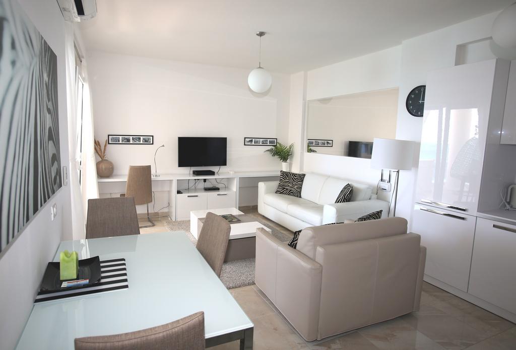 White Residence Luxury Apartments Саранде Екстериор снимка