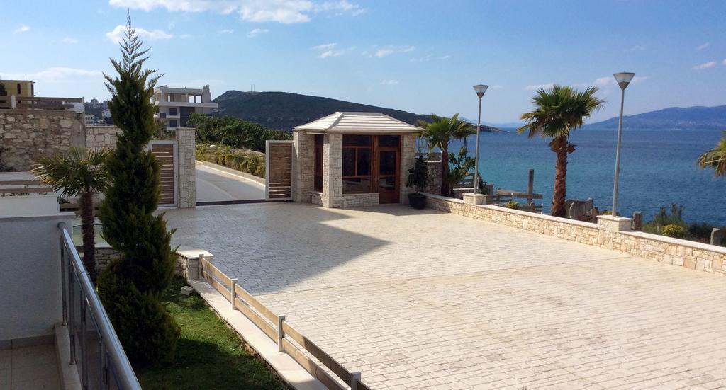 White Residence Luxury Apartments Саранде Екстериор снимка