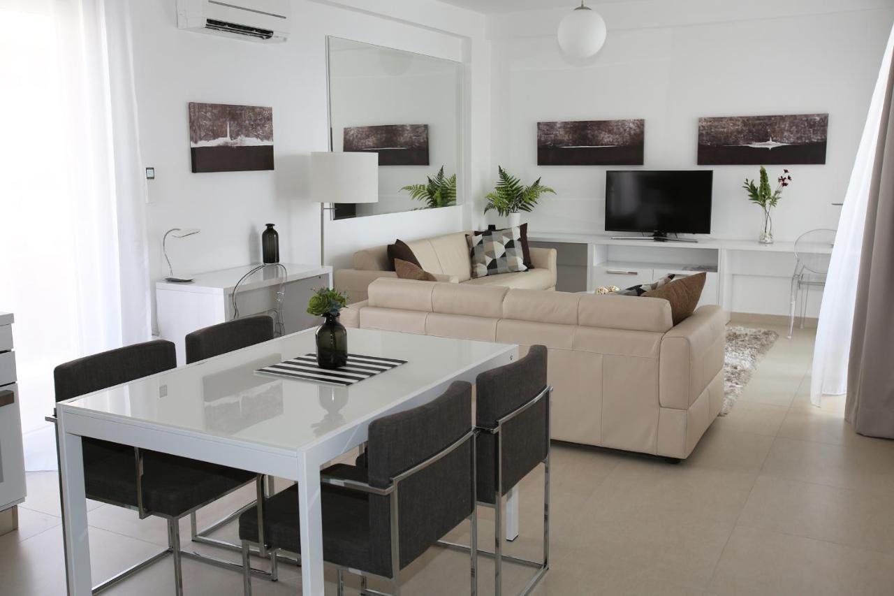 White Residence Luxury Apartments Саранде Екстериор снимка