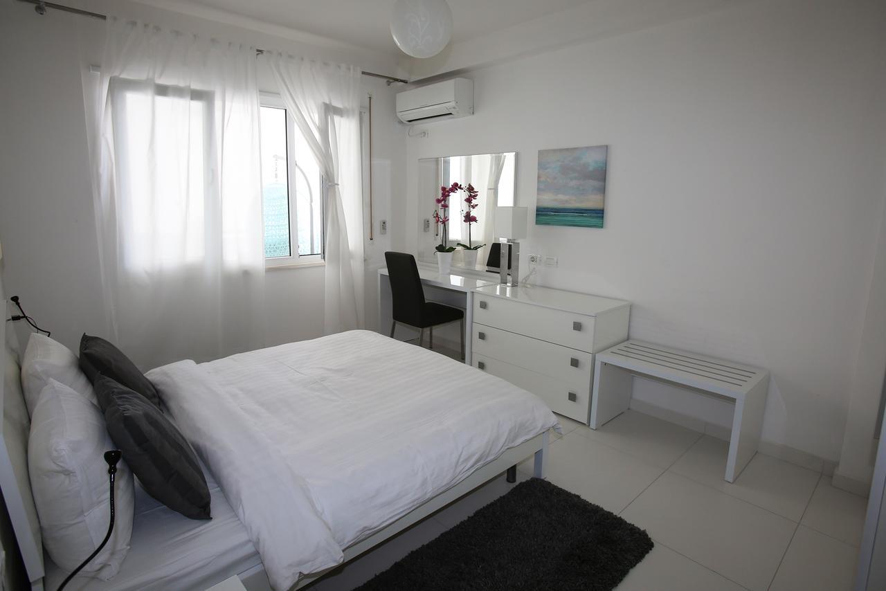 White Residence Luxury Apartments Саранде Екстериор снимка